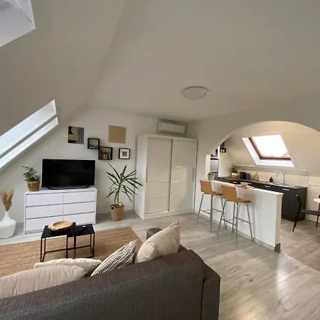 Lägenhet Neva Apartman